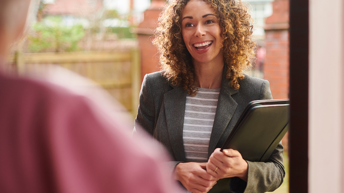Visitas domiciliarias para recuperar deudas pendientes
