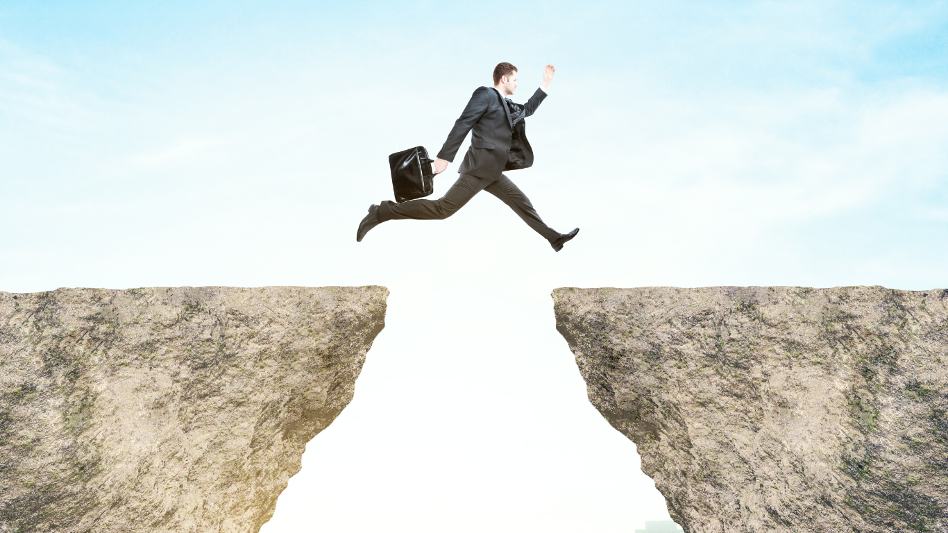 Evaluación de Riesgos: Gestión Financiera en Perú