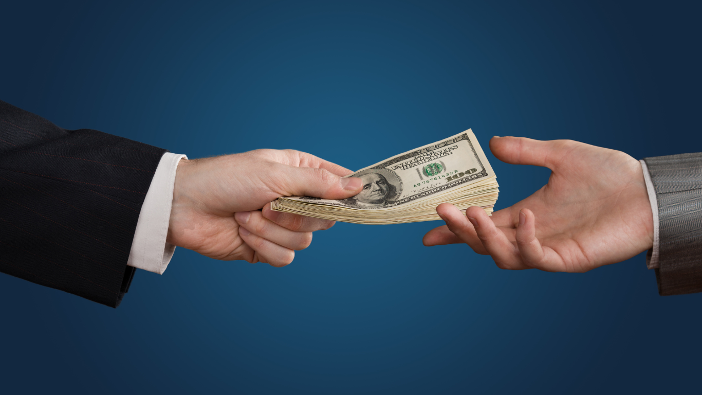 Gestión Préstamos Colombia: Red, Firmas y Política